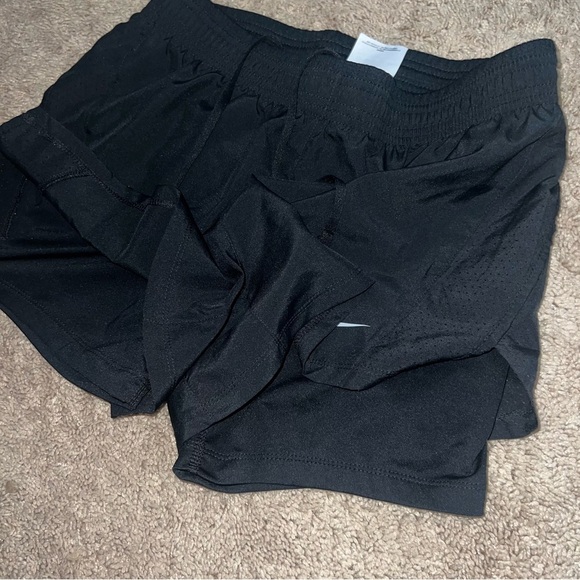 Nike Running Shorts Black with Built In Biker Shorts Size Small - Picture 2 of 9
